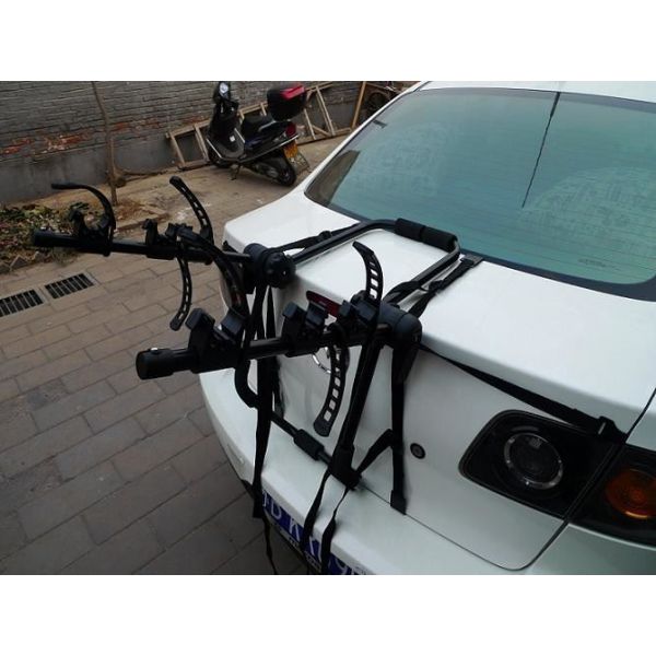 Portabicicletas SARIS BONES Para 3 Bicicletas Para Portón Trasero Negro